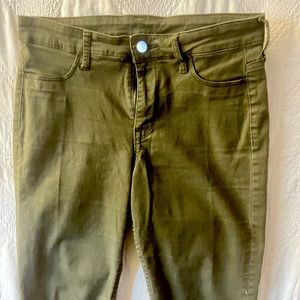 H&M ladies olive green stretchy jeans